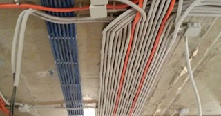 Электромонтажные работы от 560 руб. в Пскове - Профессиональный монтаж от ЭлектроПск